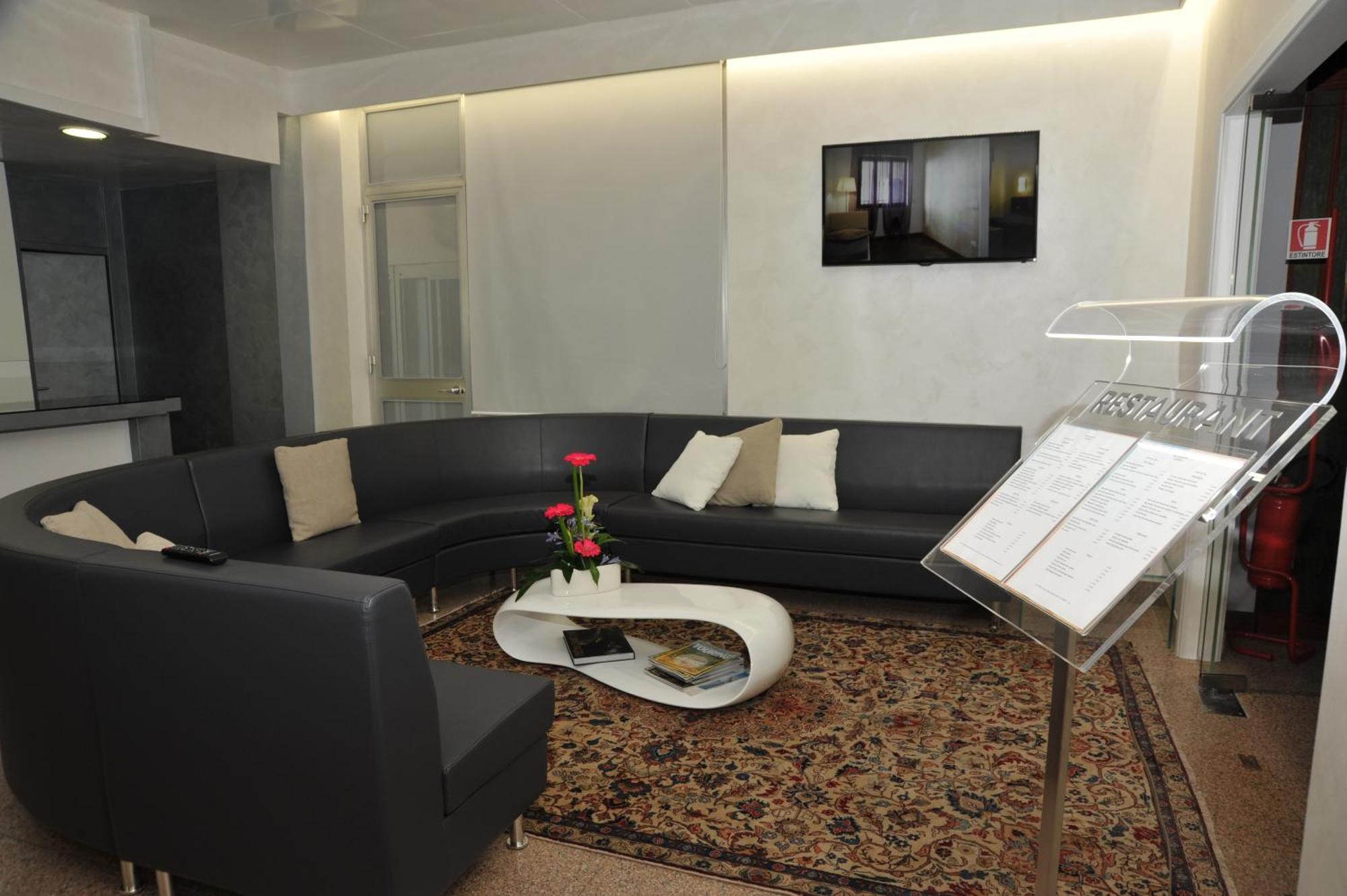 Hotel Astoria Fermo Bagian luar foto